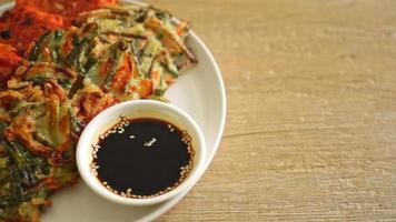 pajeon ou crêpe coréenne ou pizza coréenne - style de cuisine traditionnelle coréenne