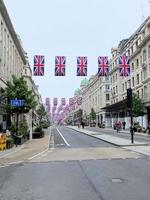 londres en el reino unido en junio de 2022. una vista de regents street durante las celebraciones del jubileo de platino foto