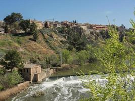 la ciudad vieja de toledo en españa foto