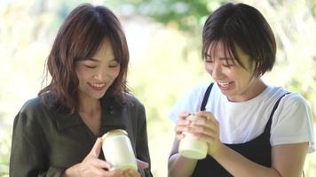 A woman who experiences making butter video