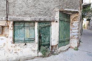 calle tradicional en mesta, isla de chios, grecia foto