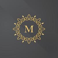 letra m, plantilla de logotipo de adorno floral vector