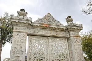 Palacio de Kucuksu en la ciudad de Estambul, Turquía foto