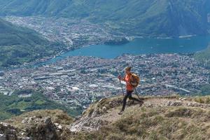 trekking en los alpes foto