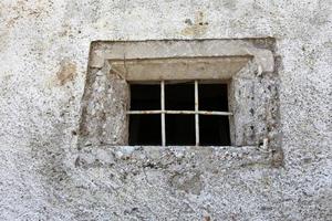 pequeña ventana en la gran ciudad foto