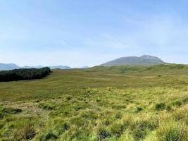 una vista de la campiña escocesa cerca de la montaña glencoe foto