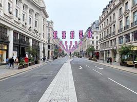 londres en el reino unido en junio de 2022. una vista de regents street durante las celebraciones del jubileo de platino foto