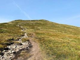 una vista de la campiña escocesa cerca de la montaña glencoe foto