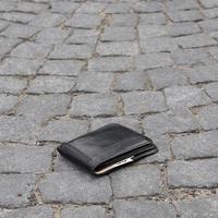 lost wallet on street photo