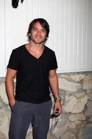 los angeles, 21 de julio - dominic zamprogna llega al almuerzo del club de fans del hospital general 2012 en sportsman s lodge el 21 de julio de 2012 en studo city, ca foto