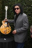 los angeles, 13 de abril - gene simmons en el 11º beneficio anual de stuart house de john varvatos en john varvatos boutique el 13 de abril de 2014 en west hollywood, ca foto