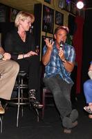 los angeles, jun 1 - judi evans, wally kurth en el judi evans celebra 30 años en el evento del mundo del espectáculo en los hoyuelos el 1 de junio de 2013 en burbank, ca foto