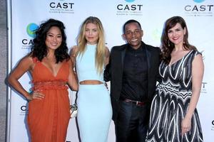 los angeles, 29 de mayo - chloe flower, annalynne mccord, hill harper, sara rue en el 16º evento anual de gala de la esclavitud a la libertad en skirball center el 29 de mayo de 2014 en los angeles, ca foto