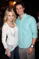 los angeles, 25 de marzo - hunter king, matthew atkinson en el joven e inquieto pastel del 41 aniversario en cbs television city el 25 de marzo de 2014 en los angeles, ca foto