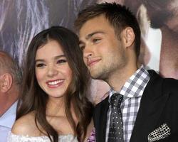 LOS ANGELES, SEP 24 -  Hailee Steinfeld, Douglas Booth at the Romeo and Juliet Premiere at ArcLight Hollywood Theaters on September 24, 2013 in Los Angeles, CA photo
