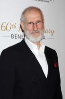 los angeles, 29 de marzo - james cromwell en la gala del 60 aniversario de la sociedad humanitaria de los estados unidos en beverly hilton hotel el 29 de marzo de 2014 en beverly hills, ca foto