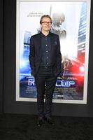 los angeles, 10 de febrero - gary oldman at the robocop, estreno de los angeles en el teatro chino tcl el 10 de febrero de 2014 en los angeles, ca foto