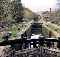 una vista del puente hebden en yorkshire foto