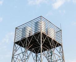 torre del tanque de agua foto