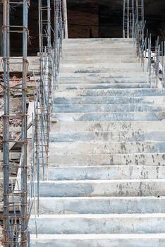 nueva escalera de cemento foto