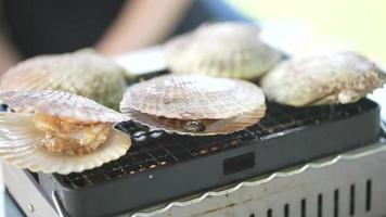 afbeelding van gegrilde coquilles video