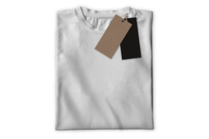 camiseta branca dobrada isolada com rótulos png