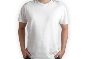modelo isolado vestindo camiseta branca