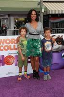 los angeles, 22 de febrero - garcelle beauvais en la alfombra roja de proyección especial de la casa en el teatro del pueblo el 22 de marzo de 2015 en westwood, ca foto