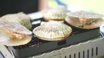 Image of grilled scallops video