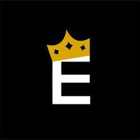 Vektor Stok E King Logo Design Premium Letter E Crown vector