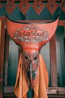 dan sai, loei, tailandia, tradición tradicional phi ta khon, distrito de dan sai, provincia de loei dibujar en la máscara es una sabiduría local de tailandia. Hay turistas en todo el mundo. foto