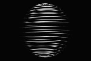 Ilustración 3D de una bola de metal plateado con muchas caras sobre un fondo negro. esfera cibernética foto