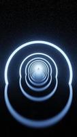 resumen futurista círculos brillantes luz de neón túnel estrella espacio fondo vertical representación 3d foto