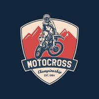 insignia del logotipo del club de aventura de motorcross dibujado a mano vector