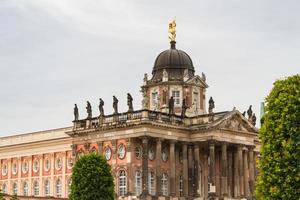 uno de los edificios universitarios de potsdam foto