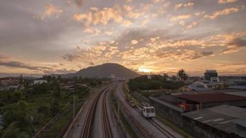 timelapse amanecer de la estación de tren video