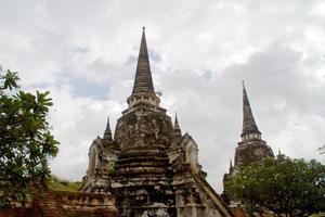 pagoda en el templo de wat chaiwattanaram, ayutthaya, tailandia foto