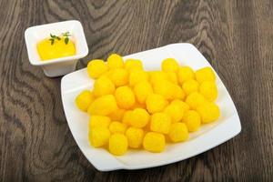 bolitas de maíz con queso foto