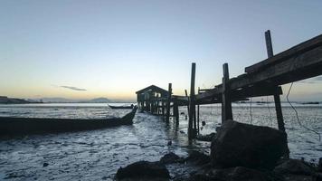 timelapse lage kijkhoek houten brug video