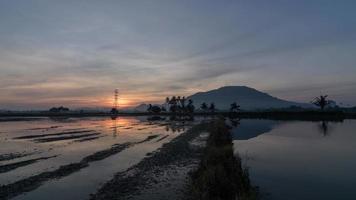 timelapse coucher de soleil inondation rizière video