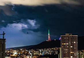 espectacular cielo nocturno con linterna foto