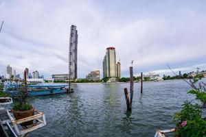 vista hermosa en el río chao phaya, tailandia foto