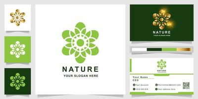 plantilla de logotipo de naturaleza, flor, boutique o adorno con diseño de tarjeta de visita. se puede usar diseño de logo de spa, salón, belleza o boutique. vector