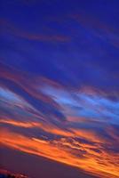 el cielo con nubes hermosa puesta de sol de fondo foto