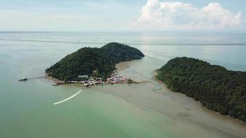 Aerial boat leave Pulau Aman. video