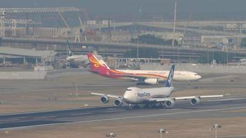 nippon carga boeing 747 partida de hong kong