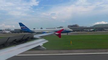 freinage après l'atterrissage à l'aéroport de changi video