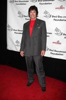 los angeles, 9 de octubre, ronn moss llega a la noche con el beneficio de las estrellas 2010 para la fundación desi geestman en el teatro del mercado del agricultor el 9 de octubre de 2010 en los angeles, ca foto