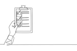 portapapeles de dibujo continuo de una línea en la mano médico. el médico toma notas en el portapapeles. antecedentes del informe médico. plantilla de lista de verificación de atención al paciente. ilustración gráfica de vector de diseño de dibujo de una sola línea