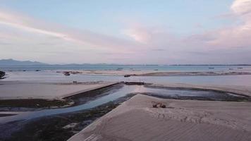 recuperação de terras marinhas em grande escala e construção de ilhas artificiais